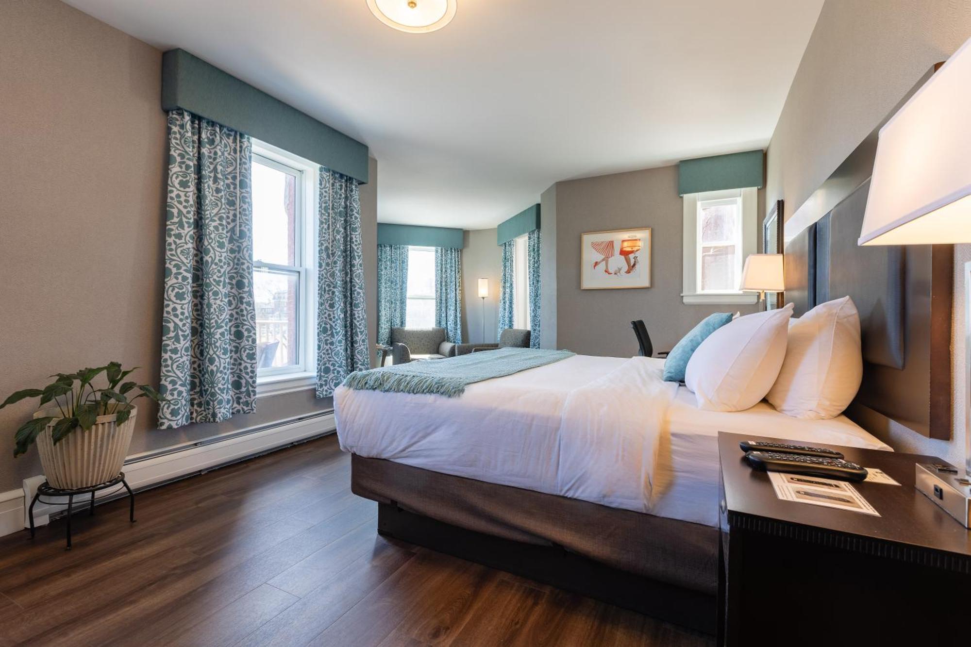 The Centennial Hotel Конкорд Экстерьер фото