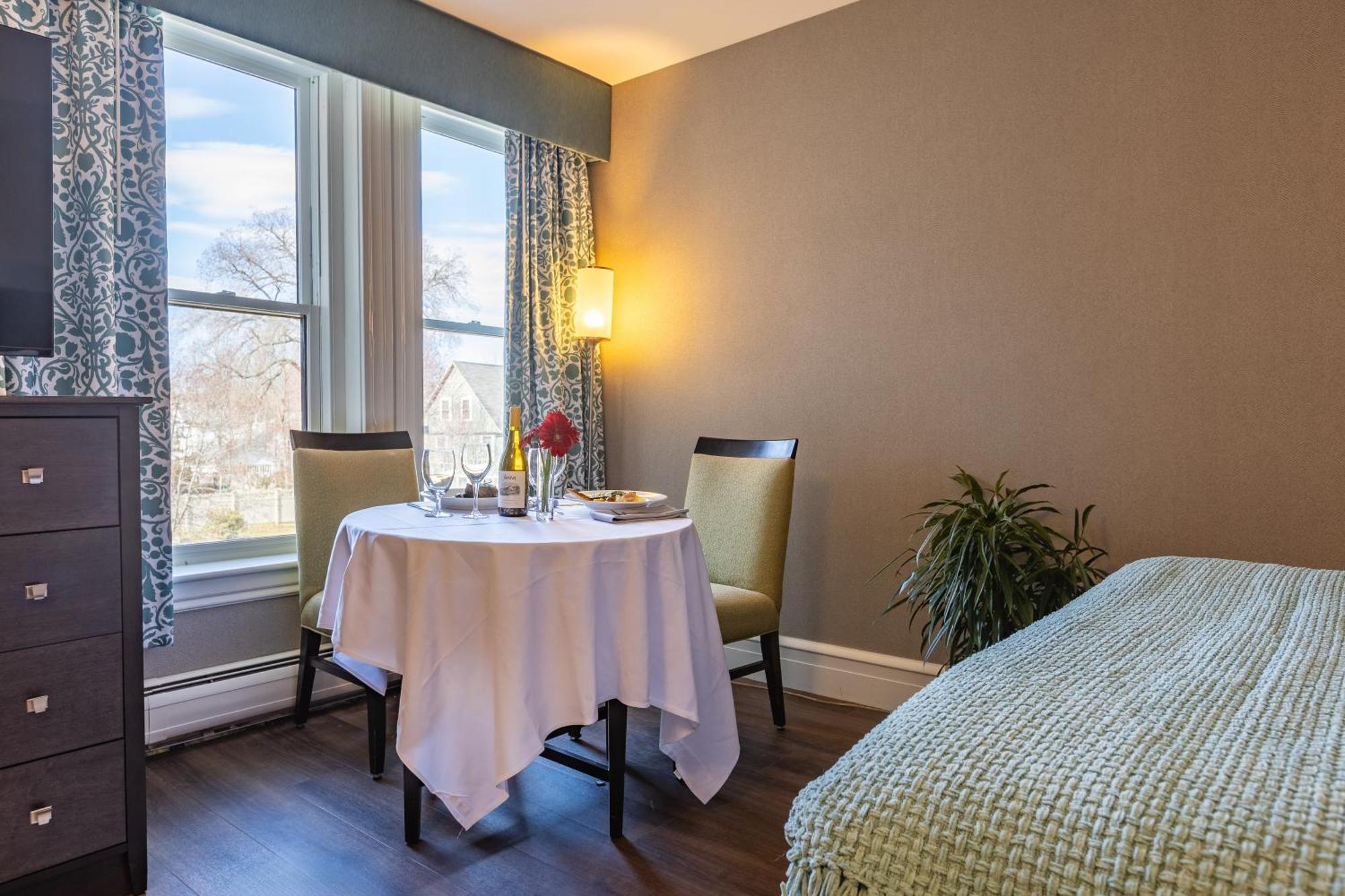The Centennial Hotel Конкорд Экстерьер фото