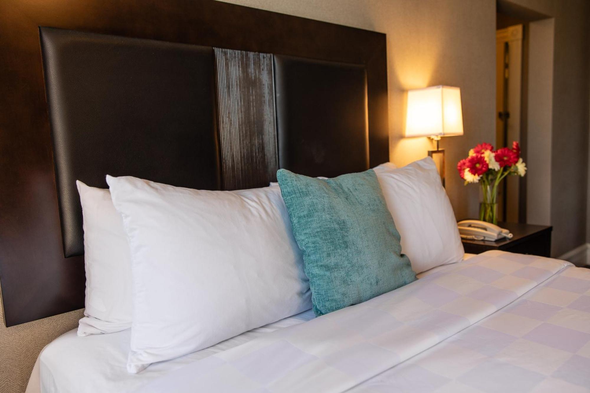The Centennial Hotel Конкорд Экстерьер фото